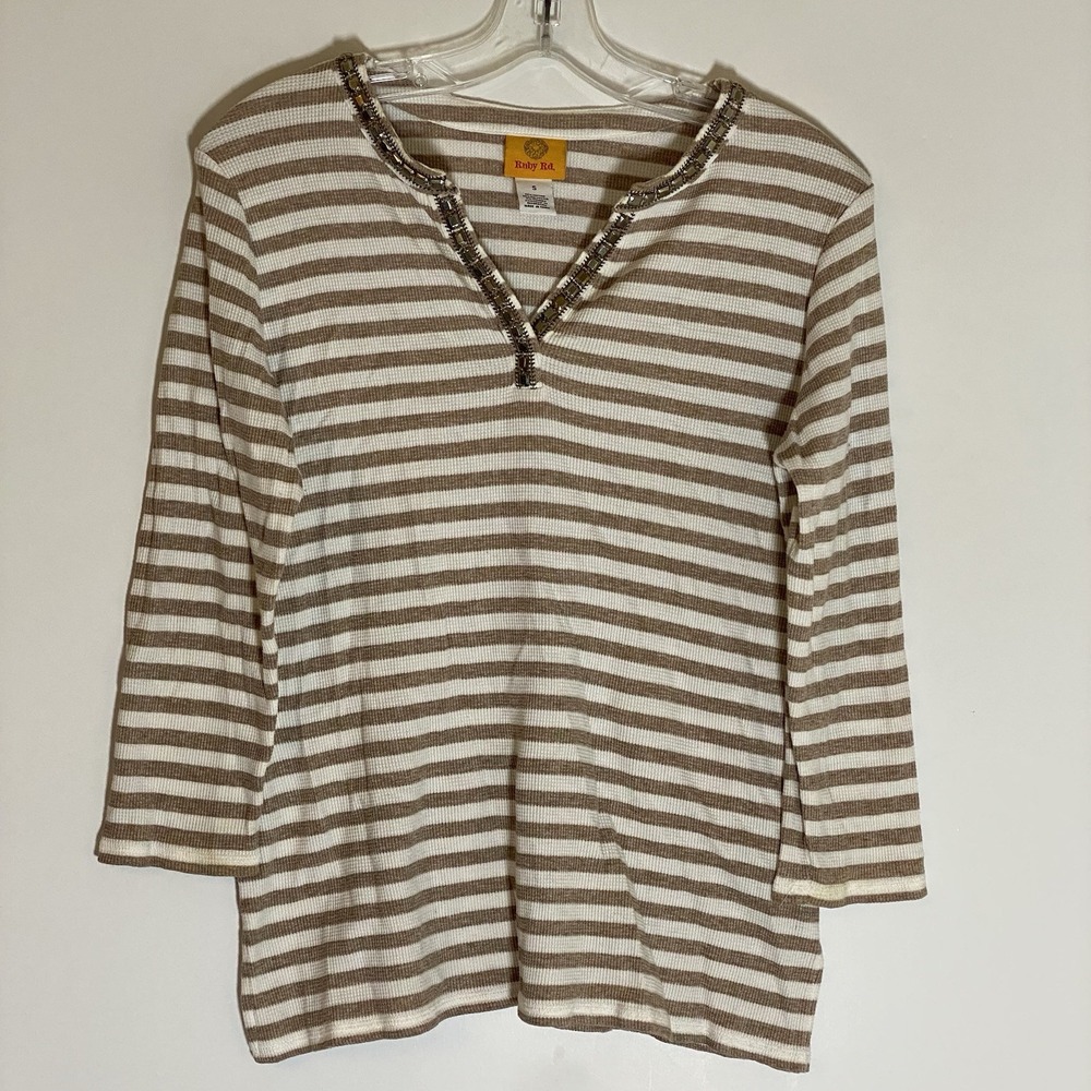 Ruby Rd. Top Womens Small Tan‎ White Stripe Ribbed V Neck 3/4 Sleeve Embellished